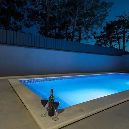 Holiday home Filip Vir