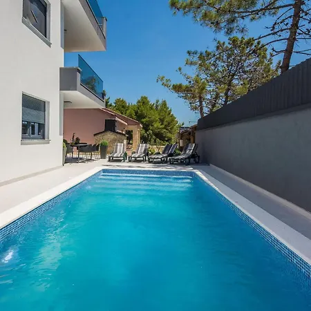 Holiday home Filip Vir